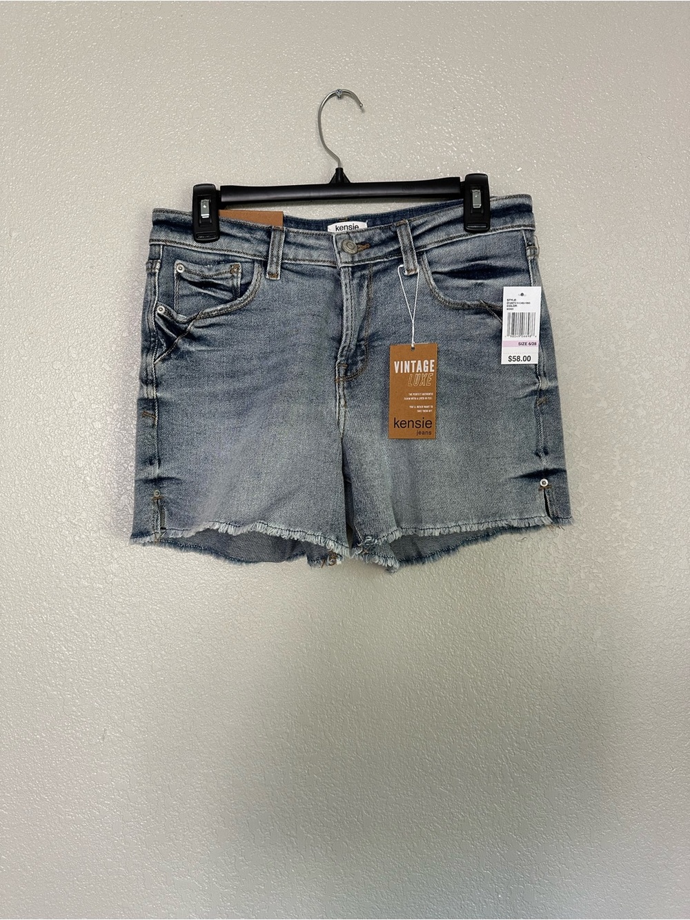 NWT Kensie Light Wash Vintage Luxe Denim Jean Shorts